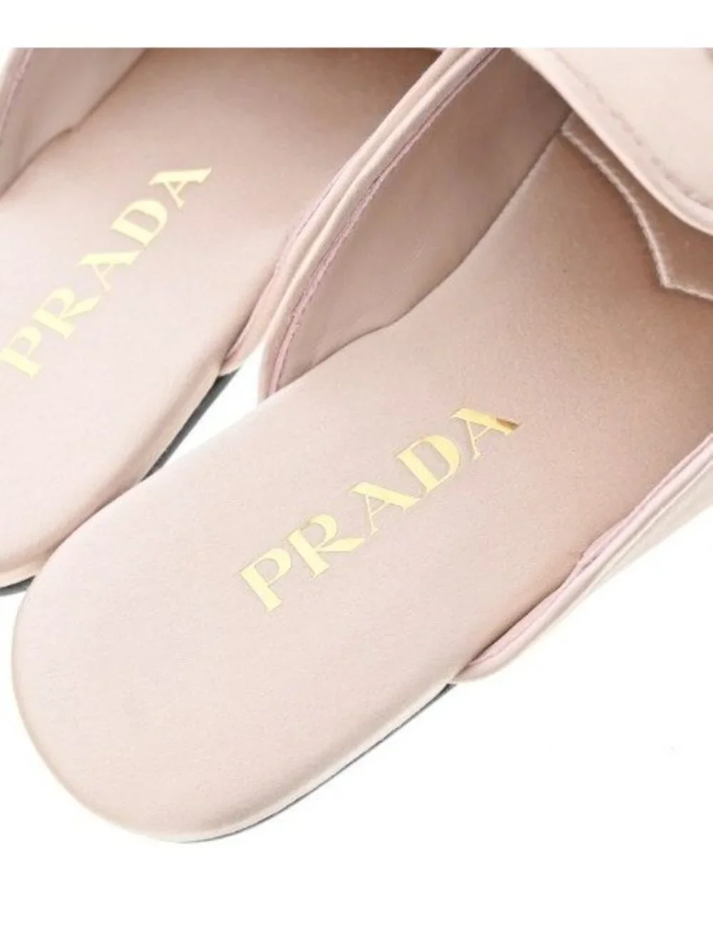 Prada Sneakers Pink